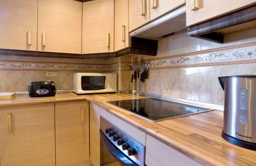 Bonita casa en Granada+PARKING EN EL CENTRO+WIFI - Foto 9