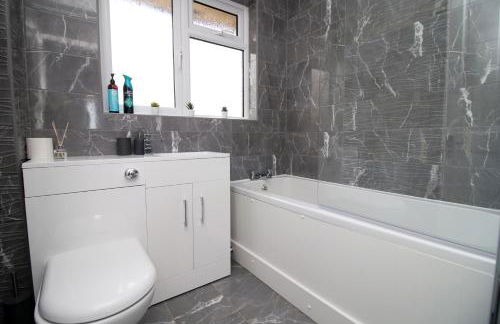 CHANDOS - Spacious Home, High Speed Wi-Fi, Free Parking, Garden - Foto 16