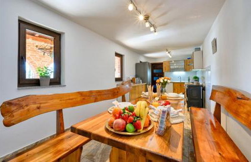 2 Bedroom Cozy Home In Gornja Ploscica - Foto 7