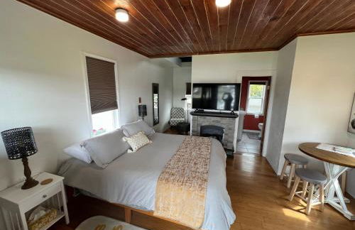 Bridge Tender Shack with hot tub on deck - Foto 23