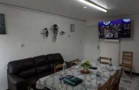 Luxury 4 Bed 3 bath 6 mins from City Renter - Photo 21