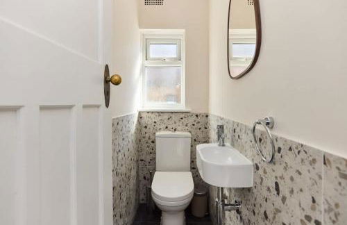 The Randall Retreat - Spacious 4BDR Home with Garden - Foto 33