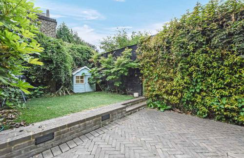 Stunning 3 Bed Victorian House - Idyllic Location - Foto 4