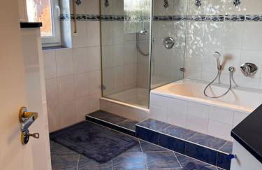 KLIMATISIERTE schöne 110 qm große moderne und helle Wohnung - Foto 15