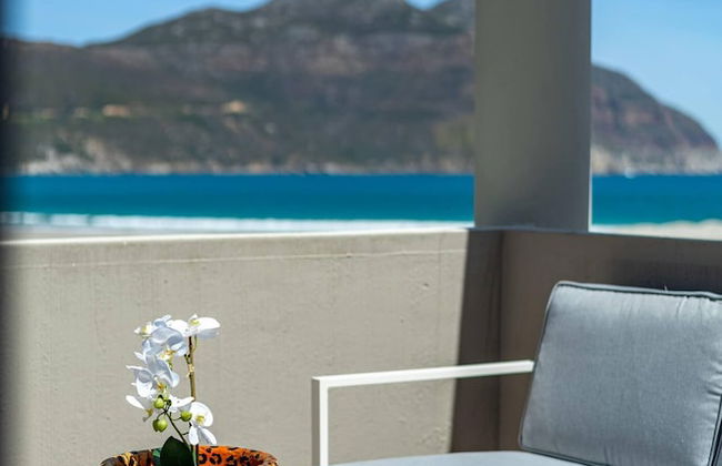 Beachfront Villa, Beach Club, Houtbay - Photo 21