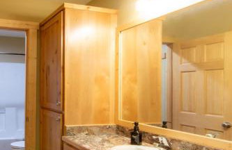 Stunning Salmon Riverfront Cabin - Foto 23