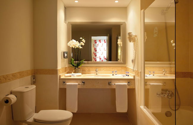 Ona Marinas de Nerja Spa Resort - Photo 22