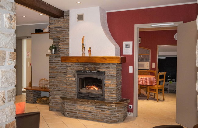 Holiday Home with Sauna, Garden, Terrace, BBQ & Fireplace - Photo 10