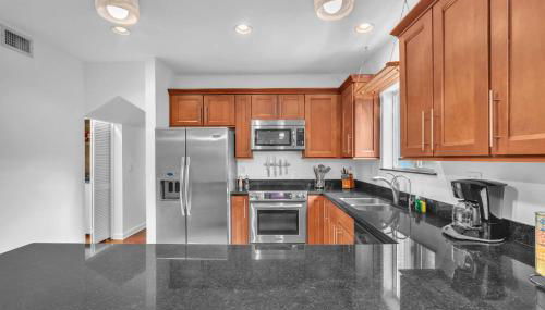 Center Grove - Lush & Spacious & New - 3 Bedrooms - Foto 5