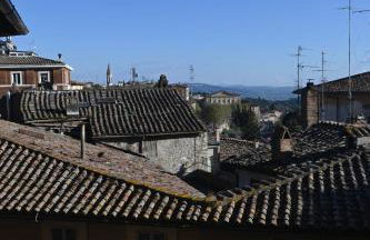 Prestige and comfort in the center of Perugia and views - Foto 5
