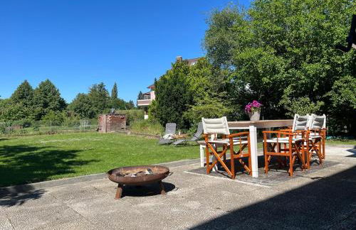 CK Business Apartments 4BR, WLAN, Parking - Foto 7