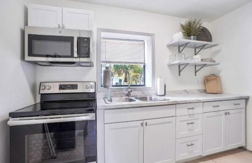 6 Mi to Downtown Orlando Quiet Home with Sunroom - Foto 3