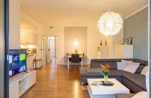 MiCasa OL - Deluxe Apartment mit Stil - Carport Stellplatz - Küche - WLAN - 3,7 KW Steckdose für E Auto - Terrasse - Photo 28