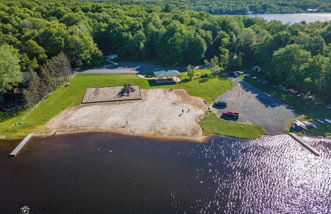 Chalet All Day Avantstay Lakeside, Firepit, Shared Pool - Foto 46