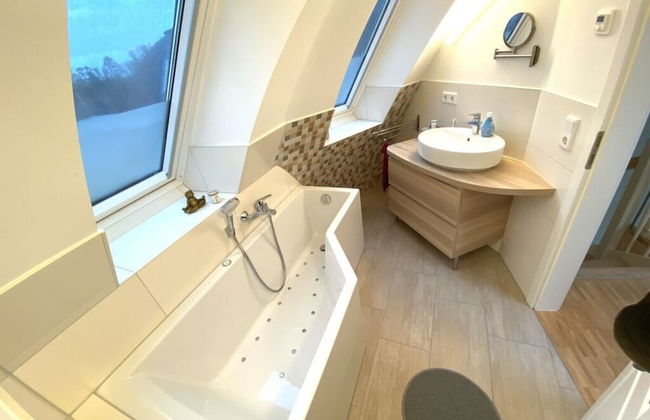 Kugelhaus Tamika - Sauna, Whirlpoolwanne und Kamin am Tollensesee - Foto 19