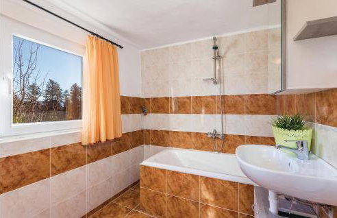 2 Bedroom Nice Home In Fuzine - Foto 27