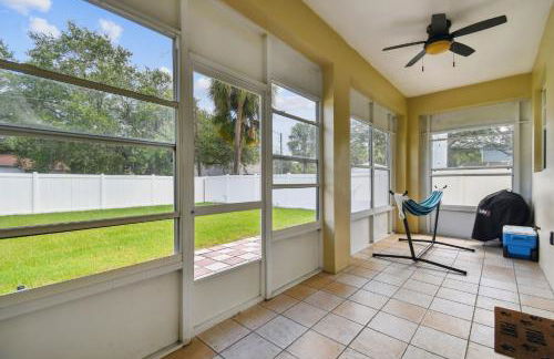 Tampa Private Large House, Game Room & Backyard - Sleeps 12, 4bdr, 3bth, Quiet Community, Near Everything in Tampa & St Pete - Foto 72