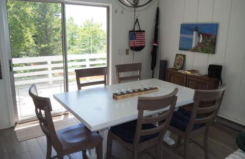 Sunset Serenity - INCREDIBLE HOME ON LAKE BLUFF! - Photo 27