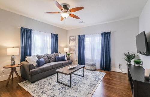 Lindale Charming Home Sleeps 4 Yard WiFi - Foto 11