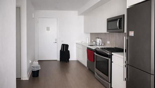 Elegant Long Island City Studio with Skyline Views - Foto 5, stove