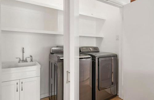 Stunning Retro Beach Oasis, Dual Living, Pool - Foto 33