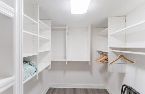 Boca Coastal Waterfront Stay - 2BR 2BA - Pool, Gym, Parking, Walk to Beach - Foto 33