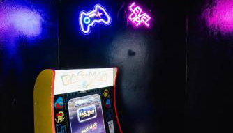 Bahnhofsnahe 9 Zimmer 200QM PS5 für Familien & Firmen - Foto 3, Game Room