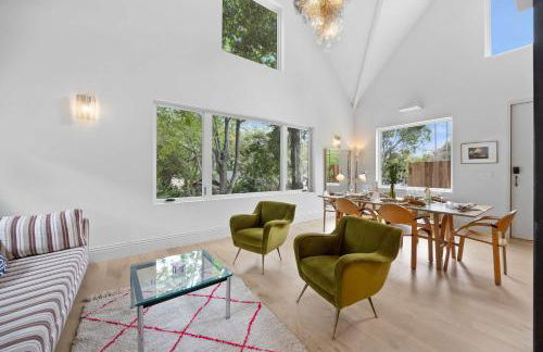 New Listing Hillside Villa by Colby & Conrad - Foto 7