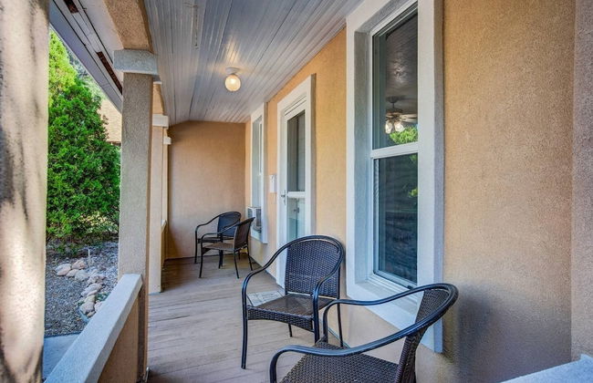 Downtown Practical & Pet-friendly Easy & Sensible - Photo 25