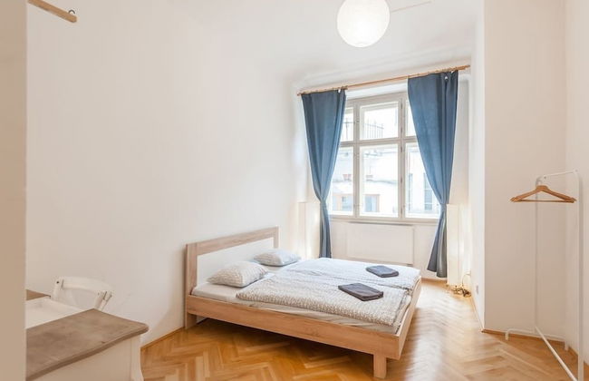 Central Apt with Netflix subscription - Photo 3