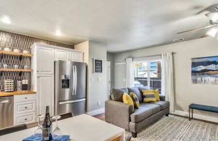 Vibrant Watermelon - Hot Tub, BBQ-Grill, King-Bed, Backyard, Parking - Foto 35