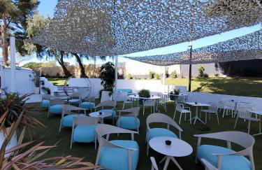 Bright & Cozy studio in the center of Puerto Banus, pool and terrace. - Foto 9