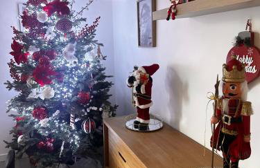 Charming and Cozy Apartment - Photo 14