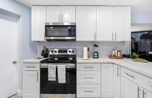 Las Olas Fort Lauderdale Getaway Pool, BBQ, Mini Golf & Game Room - Foto 54