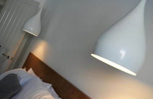 Captivating 1-bed Apartment, Merthyr Tydfil - - Photo 22