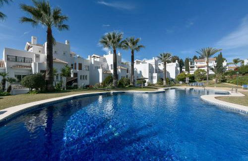 Luxurious 3-Bedroom Penthouse in Los Monteros Marbella - Foto 41