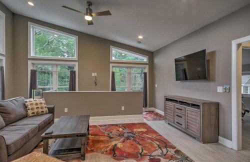 Waterfront Greenwood Getaway with Deck and Grill! - Foto 4