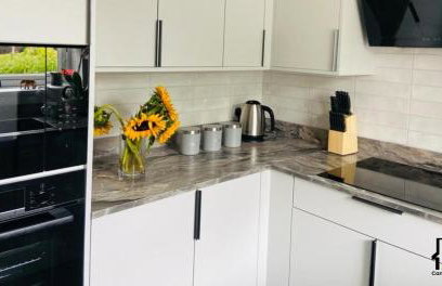 3 Bedroom House Garden Free Parking 15 min to centre 5 min to motorway - Foto 11