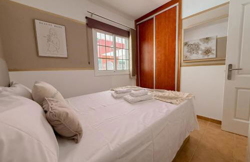 Pambnb - Bright Family Flat with Pools & Large Outdoor Space - Foto 13