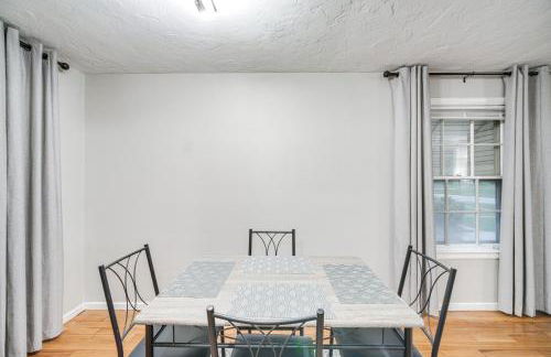 2 Mi to Lake Erie Home with Yard in Euclid! - Foto 9