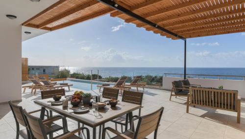 Windless SeaView Villa, with Pool & Hot Tub, By ThinkVilla - Foto 3