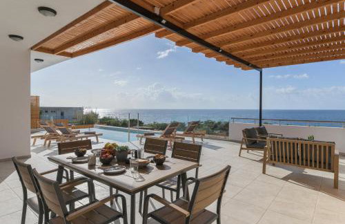 Windless SeaView Villa, with Pool & Hot Tub, By ThinkVilla - Foto 3