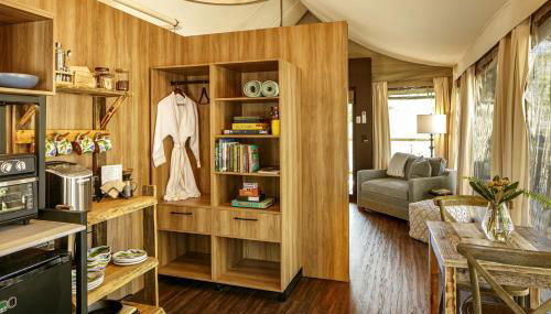 Luxury Family Tree Tent with Private Deck, Soaking Tub & Pizza Oven Near Waterfalls, Zirconia, North Carolina - Foto 5