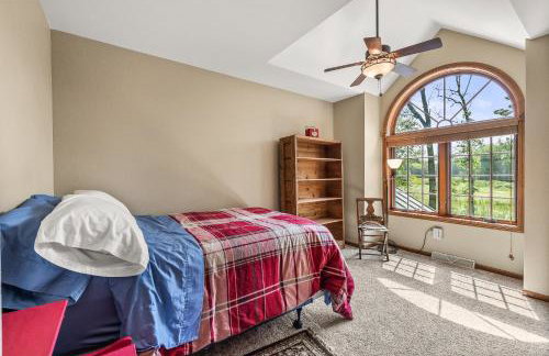 Family-Friendly 5BR House by the Lake - Foto 47