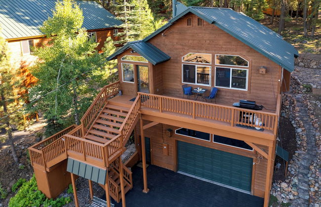 Golden Summit by Avantstay Stunning Secluded Cabin w/ Access to Tahoe Donner - Foto 29