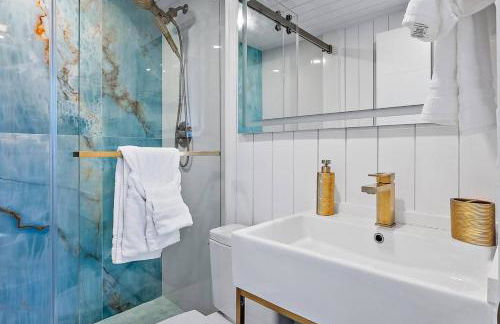 Chic 1BR Pineapple Pad Near Ocean and Pool - Foto 14