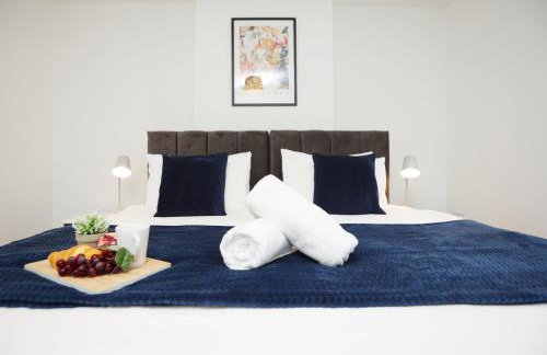 North Rd Apartment with Garden by N And N Stays Ltd, Close to vibrant Gloucester Rd with plenty of restaurants and shops near by, free on street parking - Foto 28