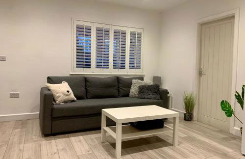 Fantastic Location, Annexe with Hot Tub - Photo 13