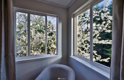 Spacious Central Kirkland Gem with Deck Near Google - Foto 2