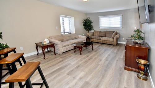 2 Bed, 1 Bath, Upper Level Unit - Foto 2